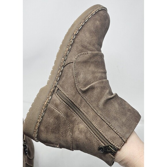 Blowfish Women's Malibu Cozy Up Vegan Ankle Boots Flat Size 8.5 Brown Buttons - Picture 5 of 13